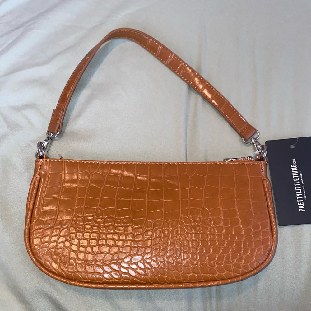 BRAND NEW TAN CROC SHOULDER BAG ⭐️